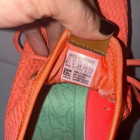 Adidas Women's Bright Coral Sneakers Size 6.5 - Picture 4 of 8